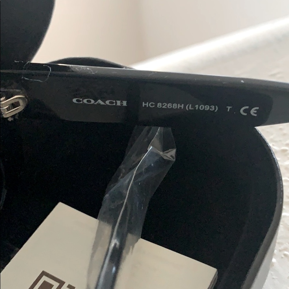 Coach Sunglasses 😎 - Picture 5 of 6